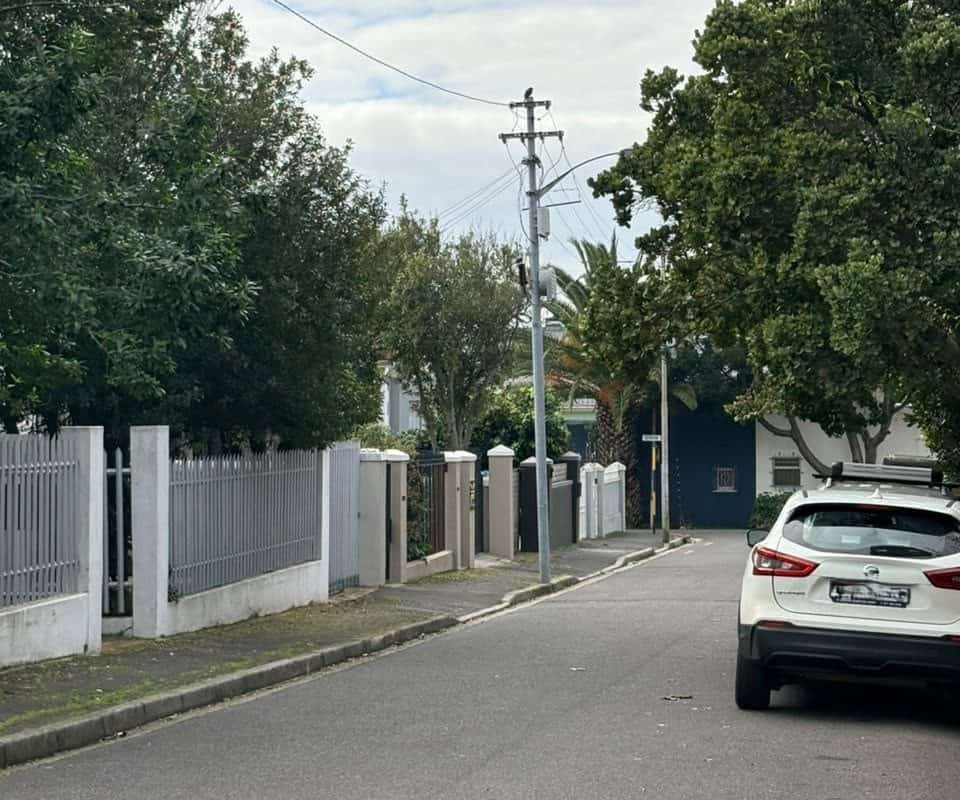 Private One-Bedroom Garden Flatlet in Observatory